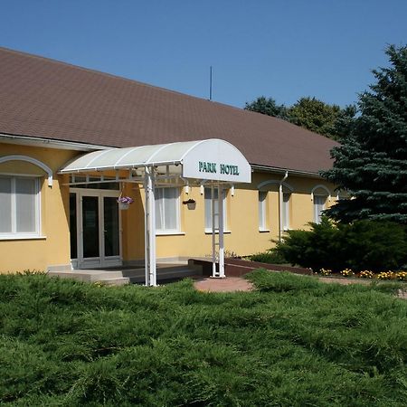 Park Hotel Es Rendezveny Centrum Babolna Luaran gambar